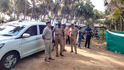 Crime: தோப்பு வீட்டில் வசித்த கணவன், மனைவி கல்லால் அடித்து கொடூர கொலை; எஸ்பி நேரில் விசாரணை