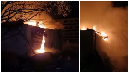 തിരുവനന്തപുരം കിൻഫ്ര പാർക്കിൽ വൻ തീപിടുത്തം; മെഡിക്കൽ സർവീസസ് കോർപ്പറേഷൻ മരുന്ന് സംഭരണ കേന്ദ്രം കത്തിനശിച്ചു 