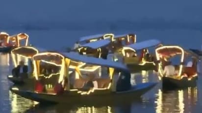 G20 Delegates Enjoy Shikara Ride: G20 பிரதிநிதிகள் தால் ஏரியில் ஷிகாரா சவாரி; வைரல் வீடியோ!!