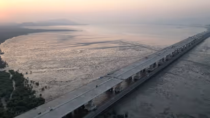 ఇండియాలో పొడవైన బ్రిడ్జి.. ముంబైలో నిర్మాణం, టోల్ బూత్ వచ్చినా 100 KMPH తగ్గక్కర్లేదు