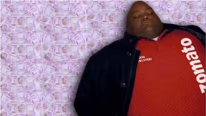 ഫുഡ് ഡെലിവറി സമയത്ത് 72 ശതമാനം ഉപഭോക്താക്കളും നൽകുന്നത് 2,000 രൂപ നോട്ടുകൾ; മീമുമായി സൊമാറ്റോ 