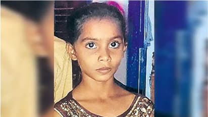 നവ​ദമ്പതികൾ സഞ്ചരിച്ച കാറിന്റെ വിൻഡോ ​അശ്രദ്ധമായി ഉയർത്തി; ഗ്ലാസ് കഴുത്തിൽ അമർന്ന് 9കാരിക്ക് ദാരുണാന്ത്യം