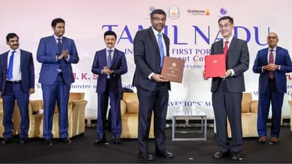 சிங்கப்பூரில் முதல் நாளிலேயே அசத்திய ஸ்டாலின்..! 6 நிறுவனங்களோடு புரிந்துணவு ஒப்பந்தம் போட்டு அதிரடி