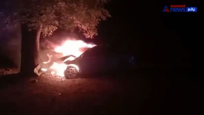 ಹೊತ್ತಿ ಉರಿದ ಕಾರಿನಿಂದ ಇಬ್ಬರು ಮಕ್ಕಳ ರಕ್ಷಿಸಿದ ಹೀರೋ, ಮರುಕ್ಷಣದಲ್ಲೆ ವಾಹನ ಸ್ಫೋಟ!