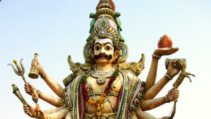 குலம் காக்கும் குலதெய்வம் யார் என்று தெரியாமல் கவலையா? இந்த 1 காரியம் செய்தால் உங்க குலதெய்வம் மனதில் தோன்றும்