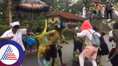 ಬುಡಕಟ್ಟು ಜನರ ಕುಂಡೆ ಹಬ್ಬ: ಶುಶ್ರೂಷಕಿ ವೇಷ ಧರಿಸಿ ನರ್ತಿಸಿದ ಯುವಕರು 