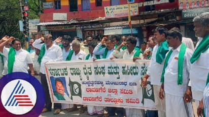 ಅಕಾಲಿಕ ಮಳೆಗೆ ಬೆಳೆ ಹಾನಿ; ಪರಿಹಾರಕ್ಕೆ ಒತ್ತಾಯಿಸಿ ರೈತರ ಪ್ರತಿಭಟನೆ!