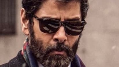 வெளிநாட்டில் பிரம்மாண்டமாக ரிலீஸாக உள்ள துருவ நட்சத்திரம் டிரைலர்! அதுவும் இந்த தேதியிலா? சூப்பர் அப்டேட் இதோ