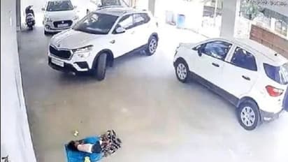 Caught On Cam: ಅಪಾರ್ಟ್ಮೆಂಟ್ನ ಪಾರ್ಕಿಂಗ್ ಸ್ಥಳದಲ್ಲಿ ಮಲಗಿದ್ದ 3 ವರ್ಷದ ಮಗುವಿನ ಮೇಲೆ ಹರಿದ ಕಾರು!