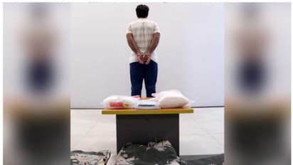 പാര്‍സലില്‍ വന്ന കര്‍ട്ടന്‍, അതില്‍ നിന്ന് വേര്‍തിരിച്ചെടുക്കുന്നത് നിരോധിത വസ്‍തുക്കളും; പ്രവാസി പിടിയില്‍