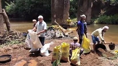 ಉತ್ತರಕನ್ನಡ: ಸೇತುವೆ ಉಳಿಸಲು ಮರಳಿನ ಚೀಲದ ಮೊರೆ ಹೋದ ಗ್ರಾಮಸ್ಥರು..!