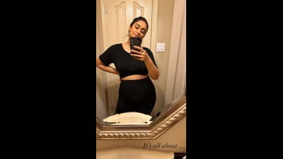 கர்ப்பத்தை தொடர்ந்து காதலரோடு இணைந்து வெளியிட்ட மோதிர விரல் புகைப்படம்! அப்போ கல்யாணம் ஆகிடுச்சா?