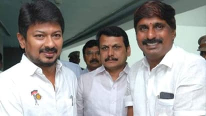 அதிமுகவில் இருந்து விலகி திமுகவில் இணைந்த செந்தில் கார்த்தியேன் வீட்டிலும் ரெய்டு..! யார் இவர் தெரியுமா?