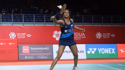 Olympics 2024: ஒலிம்பிக் 2024 தொடக்க விழாவில் மூவர்ணக் கொடியை ஏந்தி அணிவகுப்பு நடத்தும் பிவி சிந்து!