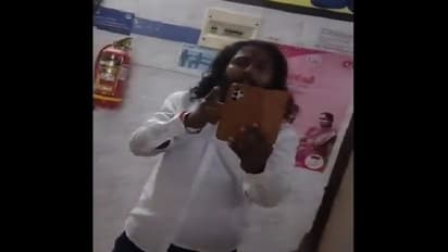 తెల్లకోటు లేకుండా, హిజాబ్ ఎందుకు ధరించారని డాక్టర్ తో బీజేపీ కార్యకర్త గొడవ.. వీడియో వైరల్.. కేసు నమోదు