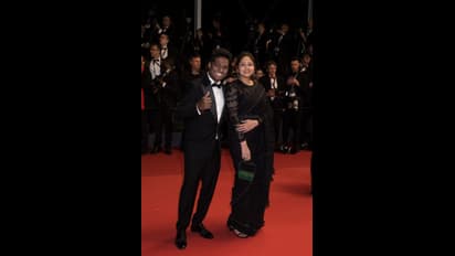 Cannes: ಪತ್ನಿ ಜೊತೆ ರೆಡ್ ಕಾರ್ಪೆಟ್ ಮೇಲೆ ಹೆಜ್ಜೆ ಹಾಕಿದ ಶಾರುಖ್ 'ಜವಾನ್' ನಿರ್ದೇಶಕ ಅಟ್ಲೀ: ಫೋಟೋ ವೈರಲ್ 