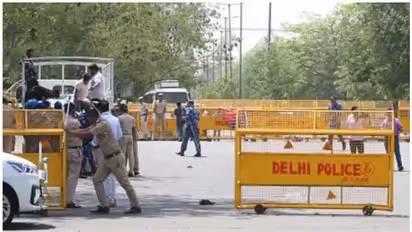 പാര്ലമെന്റ് മന്ദിര ഉദ്ഘാടനം, ഒപ്പം ഗുസ്തി താരങ്ങളുടെ സമരവും കര്ഷക മാര്ച്ചും; രാജ്യതലസ്ഥാനത്ത് കനത്ത സുരക്ഷ