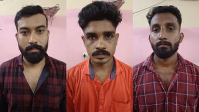 '2 മിനിറ്റി'നെ ചൊല്ലി തർക്കം; സ്വകാര്യ ബസ് ജീവനക്കാരനെ കൊലപ്പെടുത്താൻ ശ്രമം, ബസുടമയടക്കം 3 പേർ അറസ്റ്റിൽ