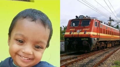 വീടിന് സമീപം റെയിൽവേ ട്രാക്ക്, കളിക്കുന്നതിനിടെ ട്രെയിൻ തട്ടി; വർക്കലയിൽ 2 വയസുകാരന് ദാരുണാന്ത്യം