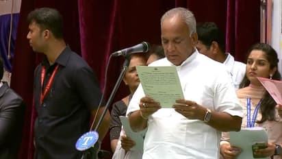 ಶಾಸಕರು, ಪರಿಷತ್ ಸದಸ್ಯರು ಅಲ್ಲದ ಬೋಸರಾಜು ಪ್ರಮಾಣವಚನ, ರಾಜೀನಾಮೆಗೆ ಸಜ್ಜಾದ ಕೆಲ ಕಾಂಗ್ರೆಸ್ ನಾಯಕರು