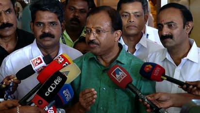 'സംസ്ഥാനം വായ്പയെടുക്കുന്നത് എന്തിന്, കെ വി തോമസിന് ഓണറേറിയം നൽകാനോ'; പരിഹസിച്ച് വി മുരളീധരൻ