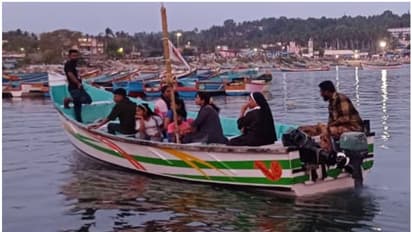 ശക്തമായ കാറ്റുണ്ടാകുമെന്ന് അറിയിപ്പ്; കുട്ടികളുമായി കടലിൽ മത്സ്യബന്ധന വള്ളത്തിന്‍റെ ഉല്ലാസ യാത്ര, കടുത്ത നടപടി