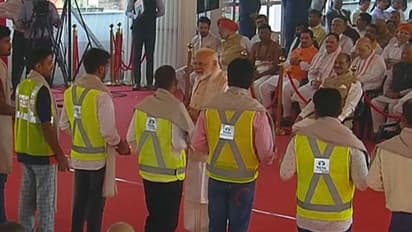 New Parliament Building Inauguration: ನೂತನ ಸಂಸತ್‌ ಭವನ ನಿರ್ಮಾಣಕ್ಕೆ ಶ್ರಮಿಸಿದ 'ಶ್ರಮ ಯೋಗಿಗಳಿಗೆ' ಮೋದಿ ಸನ್ಮಾನ