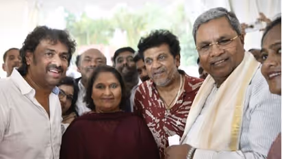 ದೇವೇಗೌಡ ಕುಟುಂಬದ ದಾಖಲೆ ಸರಿಗಟ್ಟಿದ ಬಂಗಾರಪ್ಪ ಕುಟುಂಬ