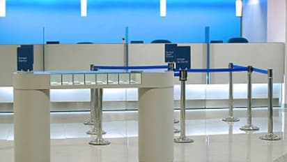 കവര്‍ച്ചയ്ക്ക് എത്തിയ ആളെ സ്നേഹം കൊണ്ട് കയ്യിലാക്കി ; ഒടുവില്‍ പൊട്ടിക്കരഞ്ഞ് പ്രതി...