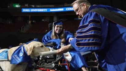 ഉടമയ്ക്കൊപ്പം യൂണിവേഴ്സിറ്റി ഡിപ്ലോമ സ്വന്തമാക്കി വളർത്തുനായ, കാരണമറിഞ്ഞാൽ കണ്ണ് നനയും