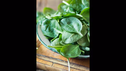 അസിഡിറ്റി പ്രശ്നം പരിഹരിക്കാൻ ഈ ഭക്ഷണങ്ങളൊന്ന് കഴിച്ചുനോക്കൂ...