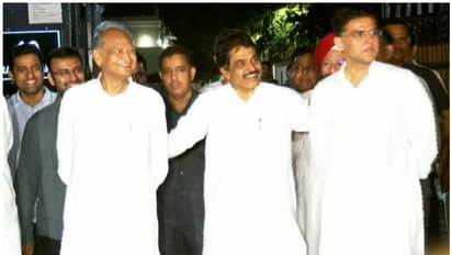 മഞ്ഞുരുകി, രാജസ്ഥാൻ കോൺഗ്രസിൽ വെടിനിർത്തൽ; യോജിച്ച് മുന്നോട്ട് പോകുമെന്ന് സച്ചിനും ഗെലോട്ടും