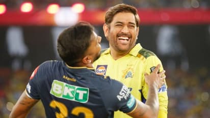 தோனியின் முழங்கால் அறுவை சிகிச்சை வெற்றிகரமாக முடிந்தது: சிஎஸ்கே சி.இ.ஓ. தகவல்