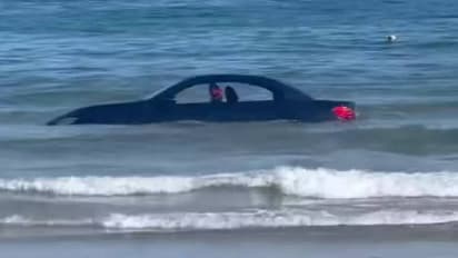 Viral video: കരയിൽ നിർത്തിയിട്ട ബിഎംഡബ്ല്യു തിരയിൽപ്പെട്ട് കടലിലിറങ്ങി, പിന്നെ സംഭവിച്ചത്