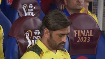 ജഡേജ അവസാന പന്ത് നേരിടുന്നത് കാണാനാകാതെ ഡഗ് ഔട്ടില്‍ ധ്യാനത്തിലെന്നോണം കണ്ണടച്ചിരുന്ന് ധോണി- വീഡിയോ