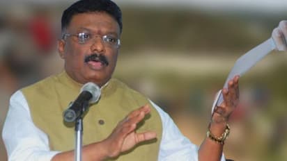 రెజ్లర్లను అవమానించారు.. కేంద్రం తీరుపై బీఆర్ఎస్ నేత దాసోజు శ్రవణ్ ఫైర్