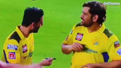 ഇവന് ഇതുതന്നെ പണി, ഓട്ടോഗ്രാഫിനായി ഓടിയെത്തി ദീപക് ചാഹറിനെ ഓടിച്ച് ധോണി-വീഡിയോ