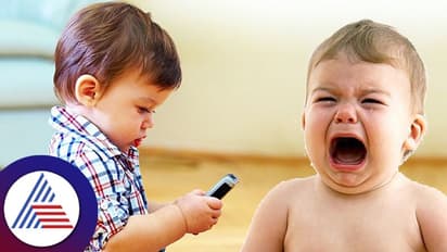 தெரிஞ்சும் தெரியாமலும் கூட உங்கள் குழந்தை அழுதா மொபைல் போனை கொடுக்காதீங்க..!!