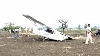 తప్పిన పెను ప్రమాదం.. బెళగావిలో ట్రైనింగ్ విమానం ఎమర్జెన్సీ ల్యాండింగ్..  పైలట్లకు గాయాలు