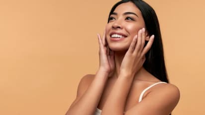 മുഖക്കുരുവിനോട് 'ബൈ' പറയാം; കഴിക്കാം ഈ ആറ് ഭക്ഷണങ്ങള്...