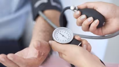 ഉയർന്ന രക്തസമ്മർദ്ദത്തെ നിയന്ത്രിക്കാന്‍ ഭക്ഷണത്തില്‍ ശ്രദ്ധിക്കേണ്ട ആറ് കാര്യങ്ങള്‍... 