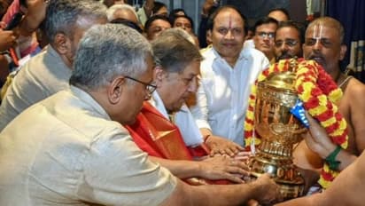 CSK owners take 5th IPL trophy to Tirupati Balaji for blessings - WATCH