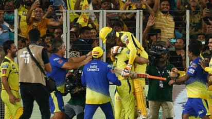 ഐപിഎല്ലിലെ ധോണിയുടെ ഭാവി; ക്ലാസിക്ക് മറുപടിയുമായി ശിവം ദുബെ 