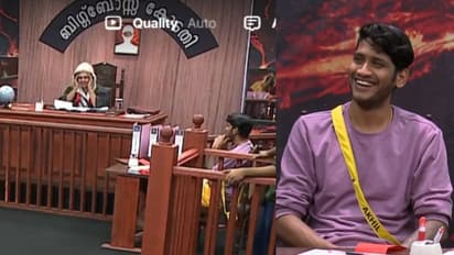 'പൊളിറ്റിക്കൽ ഇൻകറക്ട്'; ജഡ്ജിയെ തിരുത്തി മാരാർ; മാപ്പ് പറഞ്ഞ് റിയാസ് സലിം