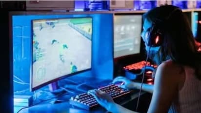 സൂപ്പർ കൂൾ ജോബ്, ഗെയിം കളിക്കാൻ ആളെ വേണം; ശമ്പളം 10 ലക്ഷം രൂപ