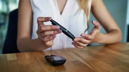 രക്തത്തിലെ പഞ്ചസാരയുടെ അളവ് നിയന്ത്രിക്കാന്‍ സഹായിക്കും ഈ നാല് ഭക്ഷണങ്ങള്‍...