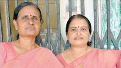 പ്രീഡിഗ്രിക്ക് കൂട്ടായി, ഒരേ സ്കൂളിൽ ഒരേ വിഷയം പഠിപ്പിക്കുന്ന അധ്യാപകരായി, ഒരേ ദിവസം യാത്രയയപ്പും!