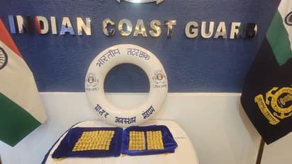 கடலில் வீசப்பட்ட 32 கிலோ தங்கக் கட்டிகள் பறிமுதல்; மன்னார் வளைகுடாவில் 2 நாள் தேடலுக்குப் பின் சிக்கியது