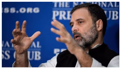 ಆರೆಸ್ಸೆಸ್ನಿಂದ ದೇಶದ ಭವಿಷ್ಯ ನಿರ್ಮಾಣ ಅಸಾಧ್ಯ: ರಾಹುಲ್ ಗಾಂಧಿ