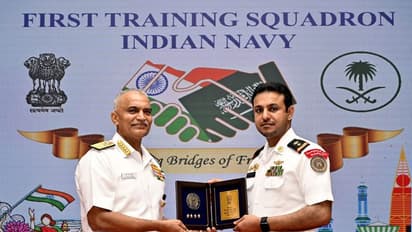 இந்தியா - சவுதி கடற்படை கூட்டுபயிற்சி.. சவுதி கடற்படை வீரர்களை சந்தித்த இந்திய கடற்படை தளபதி